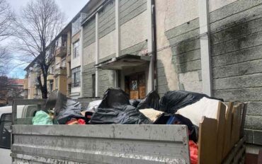 Извозване на стара покъшнина Бургас