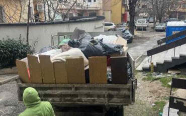 Извозване на стари мебели Бургас