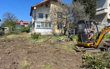 почистване на двор Бургас кв Сарафово